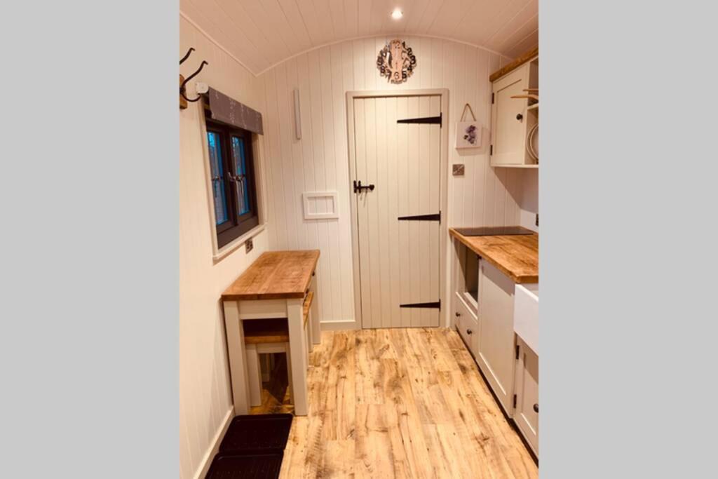Lle Mary - Beautiful Views, Hot Tub, Secluded, Dog Welcome, Barmouth Llanddwywe Exterior foto